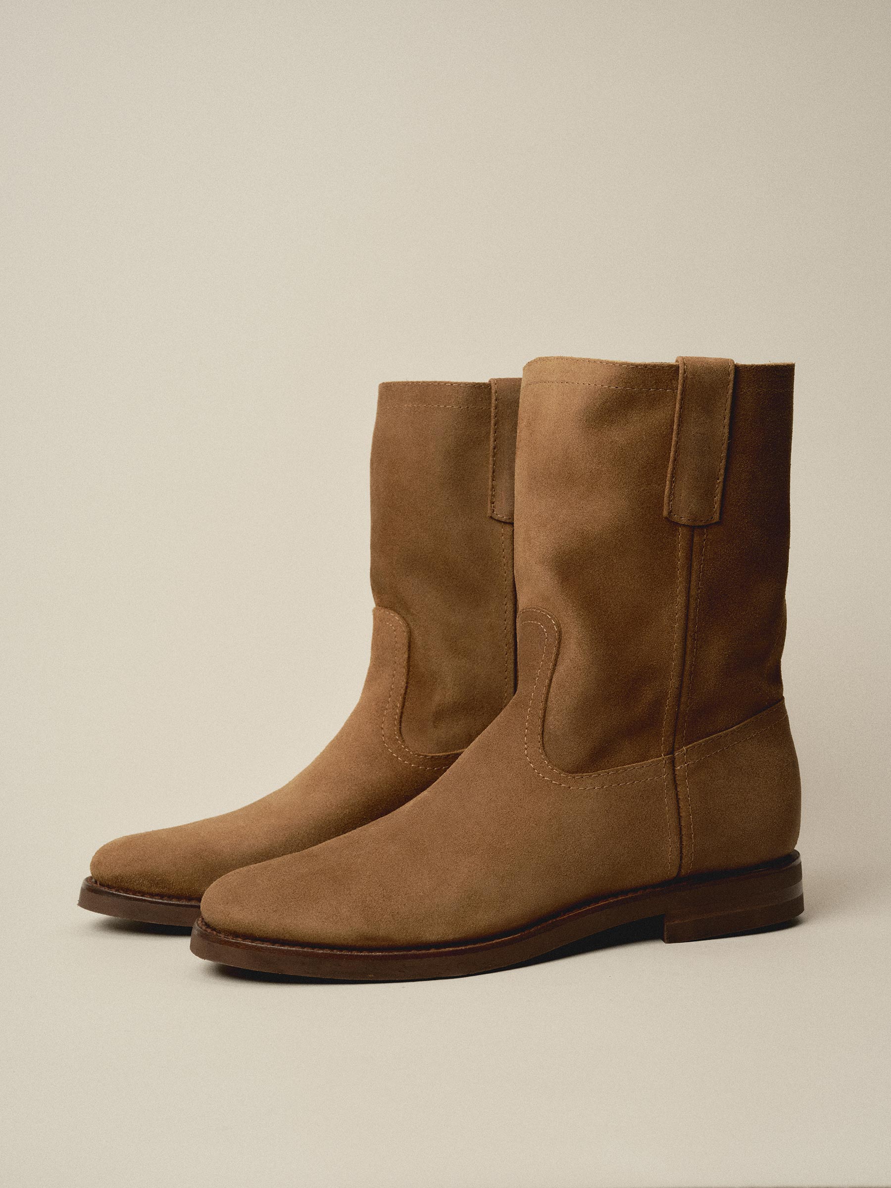 sand suede